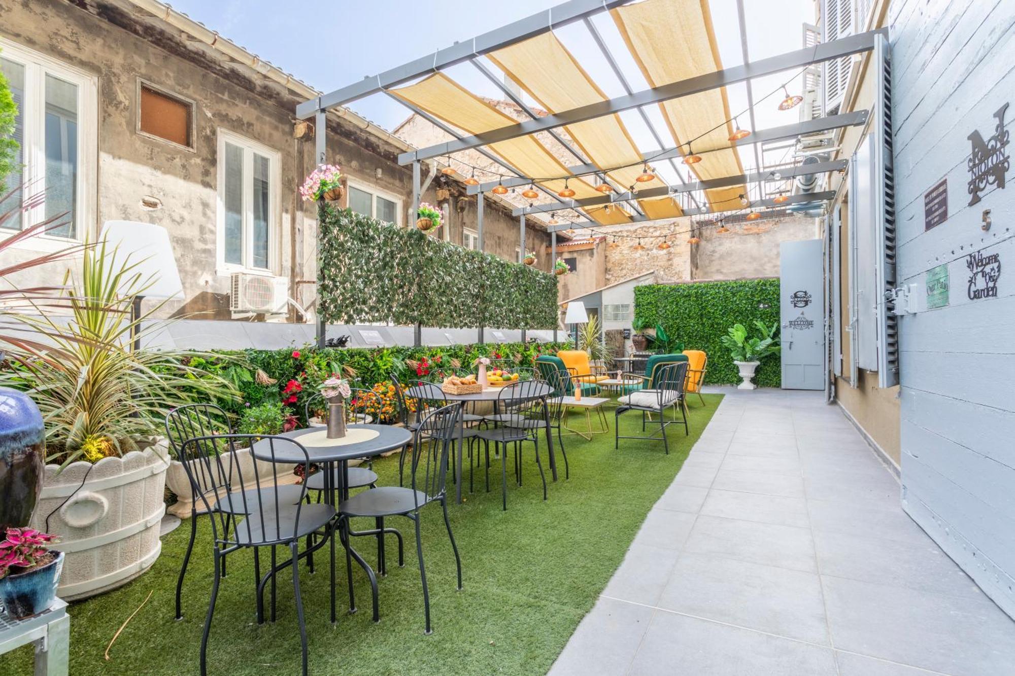 Adira Marseille Montgrand 2 Etoiles Apartment Luaran gambar