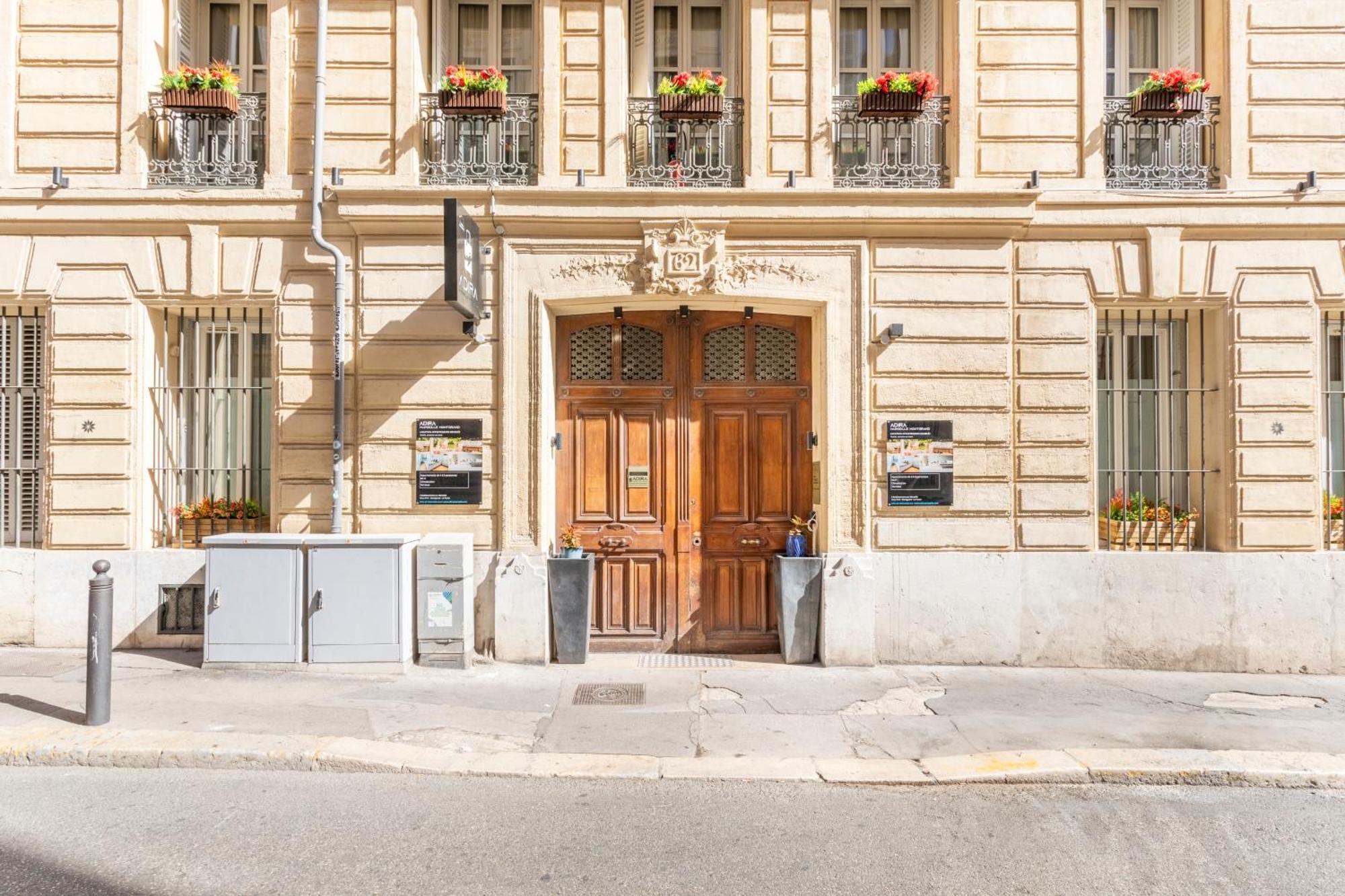 Adira Marseille Montgrand 2 Etoiles Apartment Luaran gambar
