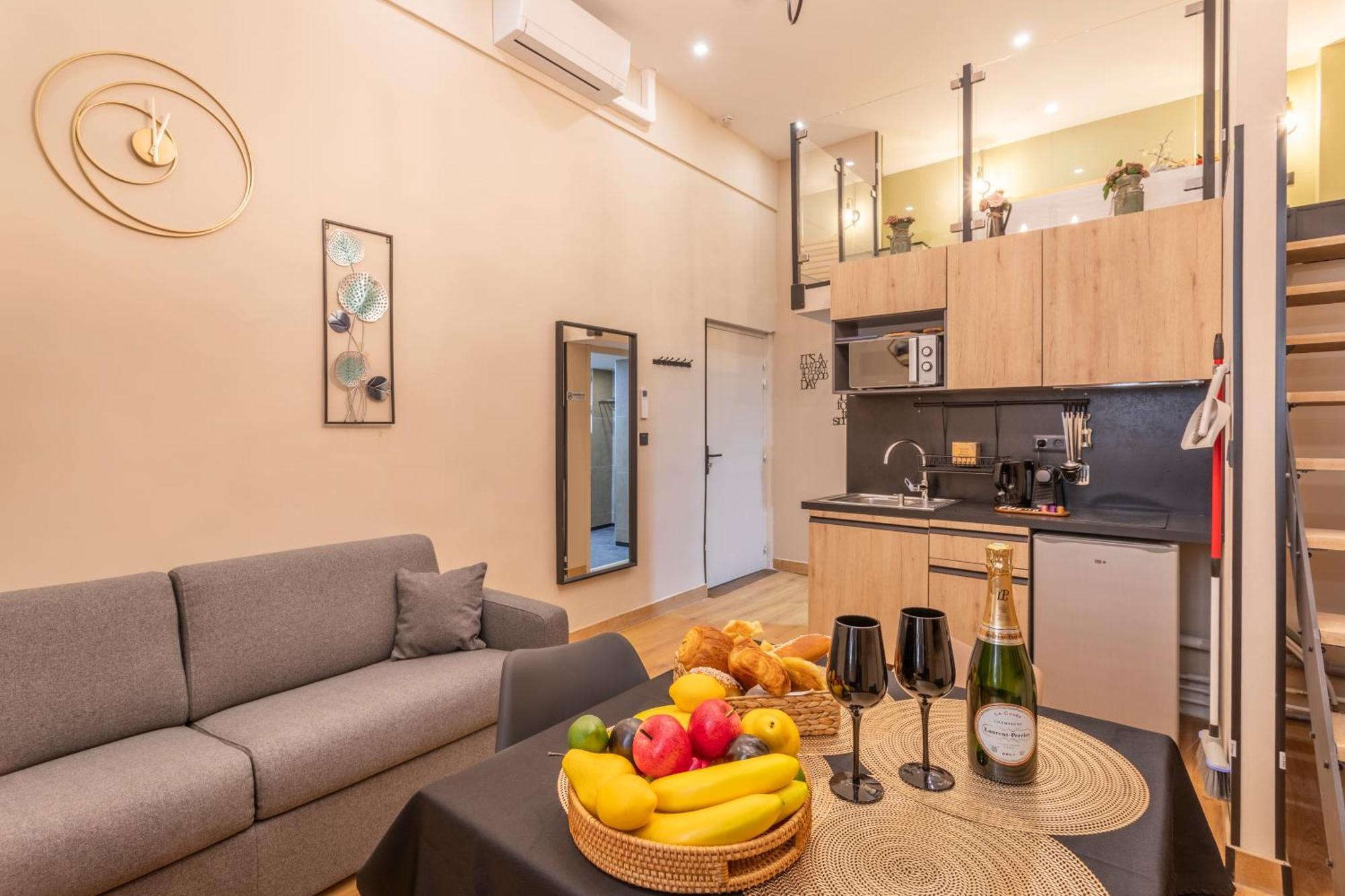 Adira Marseille Montgrand 2 Etoiles Apartment Luaran gambar